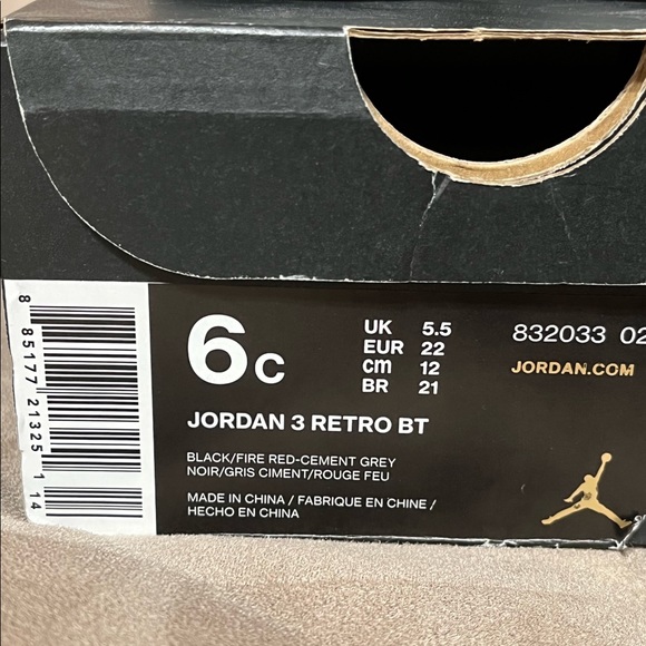 Air Jordan 3 - Picture 4 of 4